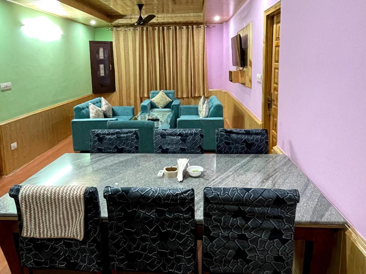 Lotus Cottage Manāli Pokoj fotografie